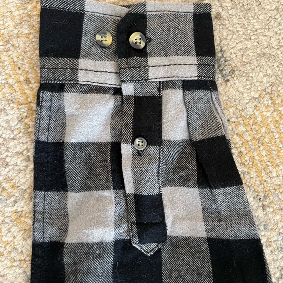 Flannel long sleeve button up - Picture 4 of 4